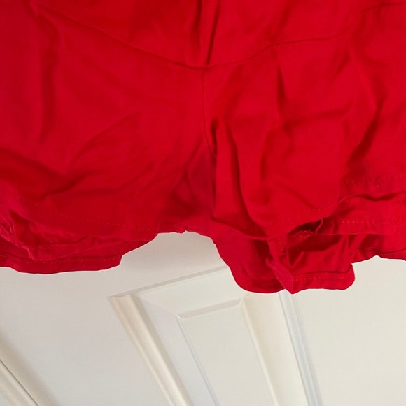 NWT Le Lis Red Puff Sleeve Tiered Romper Size Medium - Picture 4 of 16